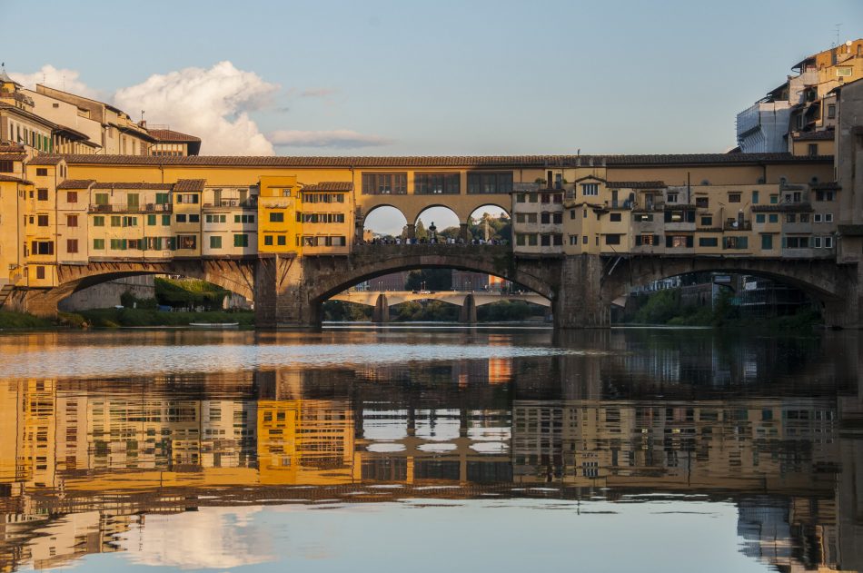 _Ponte Vecchio visto dall'Arno